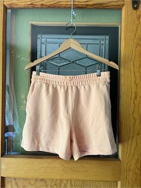 lululemon athletica Peach High-Waist Casual Shorts